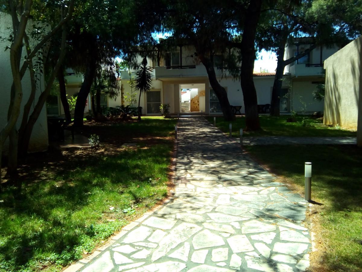Marzi Beach And Bungalows Hotel Kokkónion Exterior foto